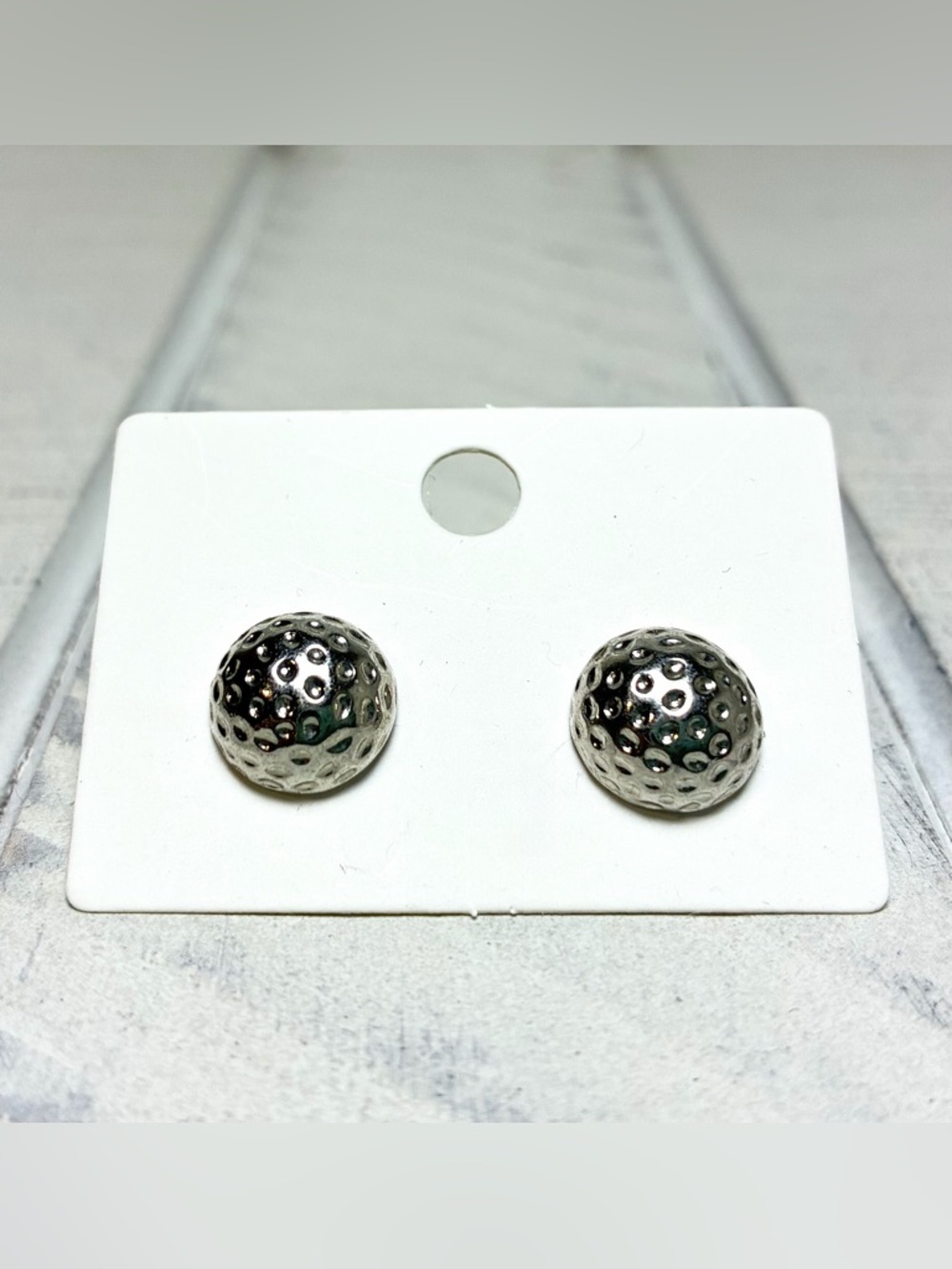 Women’s Jewelry Silver Tone Stud Earrings Hammered Texture Golf Ball Style .5”